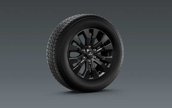 <p>ルーフレールや18インチアルミホイールなど、外装の要所をブラックで統一し、精悍なスタイリングを実現。</p>