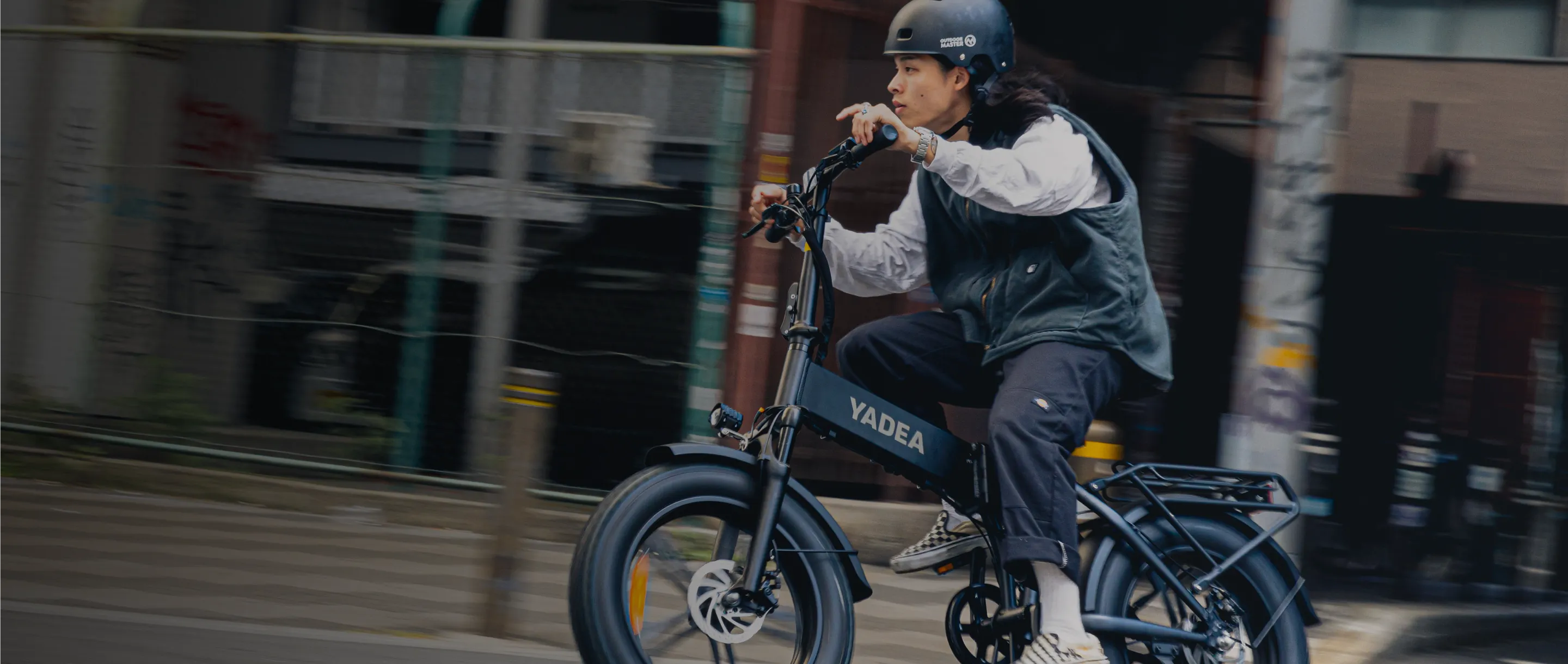 <p>普通自転車と駆動補助機付き自転車の型式認定を取得。自転車道や歩道もルールを守れば安心して走行可能。</p>